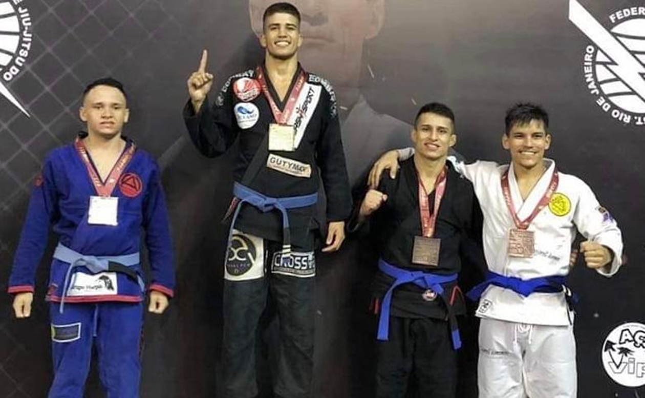 Maricaense é campeão mundial juvenil de Jiu Jitsu