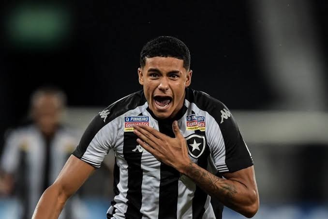 Botafogo compra jogador maricaense por R$250 mil