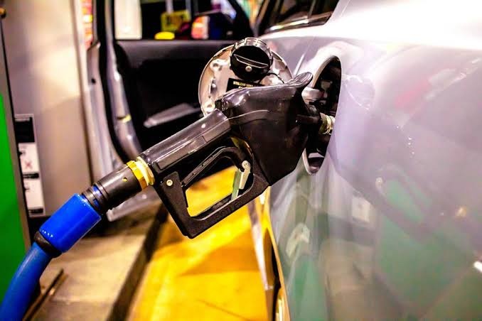 Gasolina mais cara: Após dez semanas preço sobe nos postos
