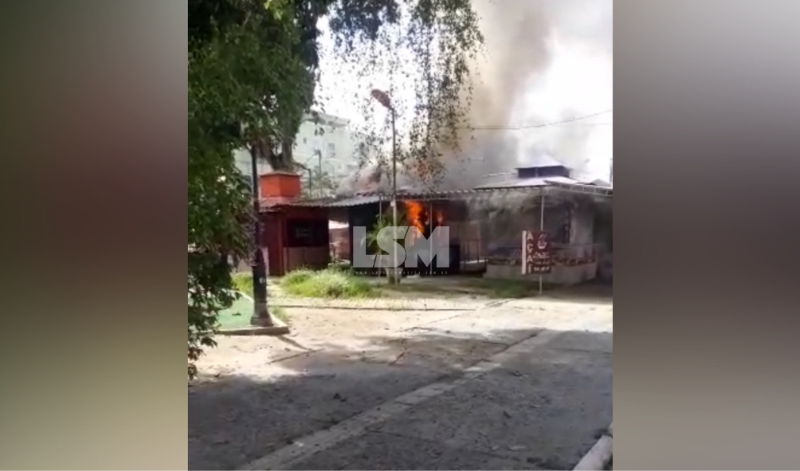 Incêndio na praça de alimentação mobiliza equipe dos Bombeiros em Maricá