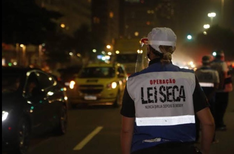 Operação Lei Seca flagra motoristas dirigindo sob o efeito de álcool em Maricá e Saquarema