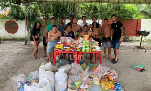 Futebol beneficente 'Amigos de Gabriel Melo e Rayner' arrecada dezenas de alimentos para doação 