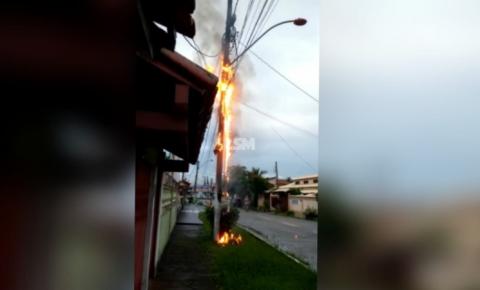 Poste pega fogo e deixa moradores sem luz em Guaratiba